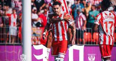 El Almería golea al Leganés y encadena seis victorias seguidas