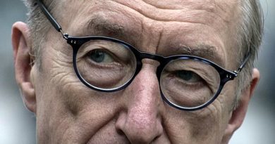 Julian Barnes, el escritor que lleva décadas reflexionando sobre la vejez y la muerte