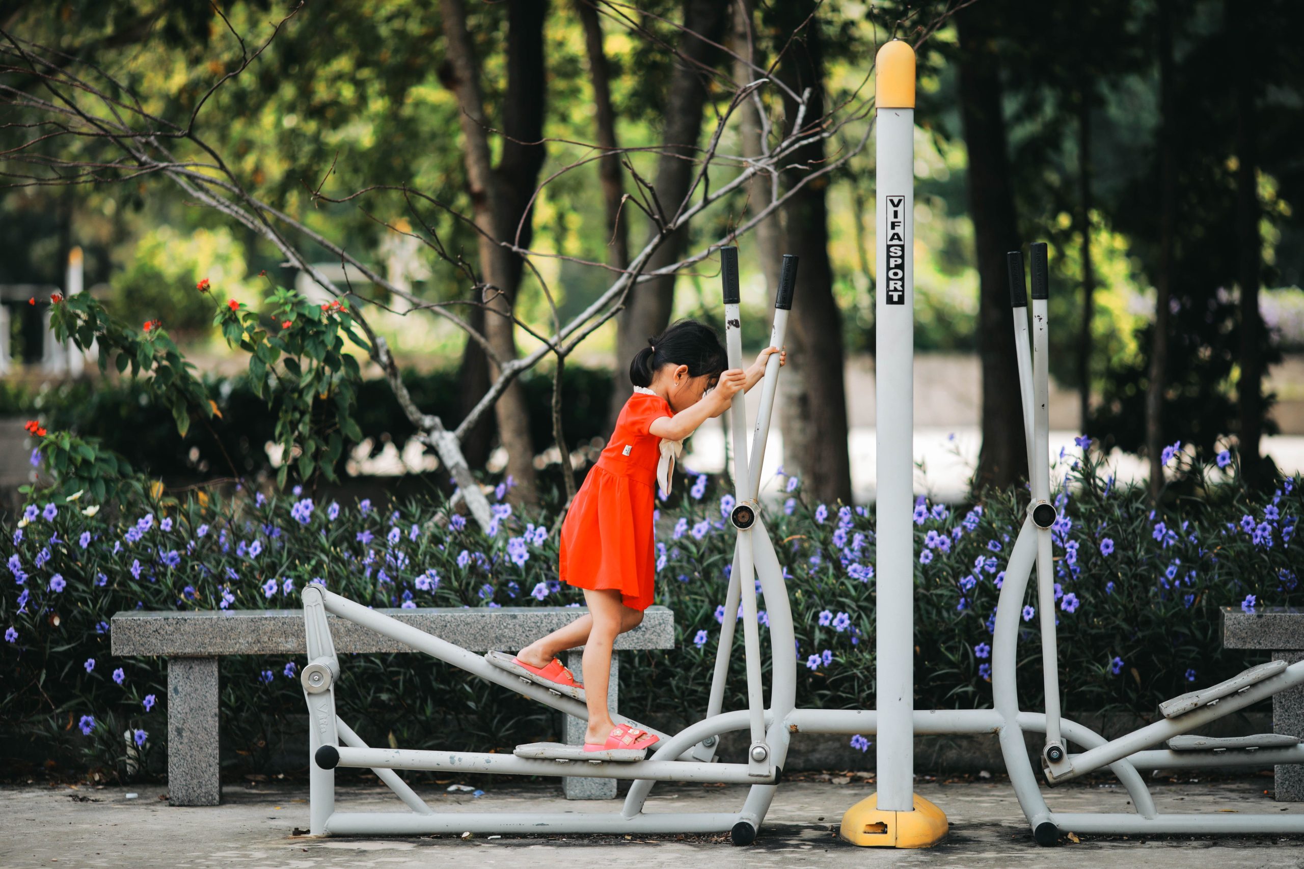 ¿Son eficaces las máquinas de ejercicio de los parques?
