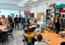 Moreno Bonilla presume de ratios y de más plazas de profesorado en Benahadux, pero los datos reflejan un panorama gris en la educación andaluza